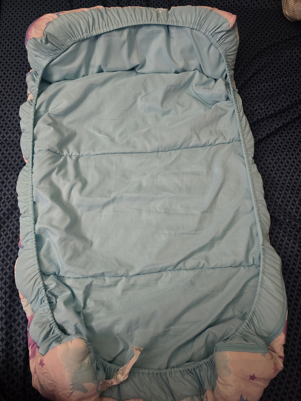 Kids Unicorn Fitted Sleeping Bag - Picture 3 of 4